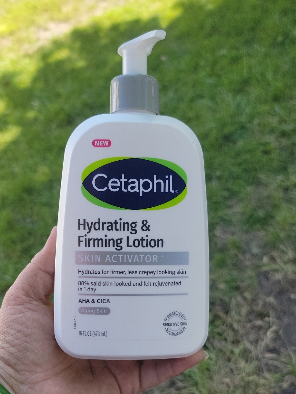 Cetaphil Hydrating & Firming Lotion - White